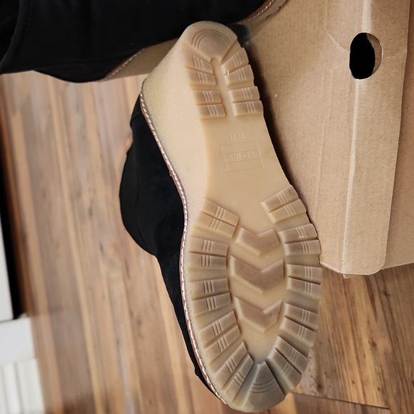 Toms, size 7.5, Black Microfiber material - Picture 7 of 7